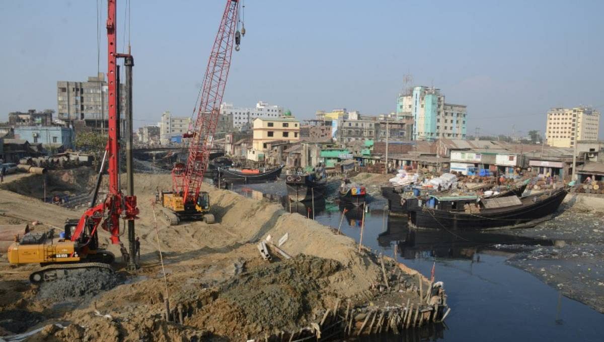 The re-excavation works of 16 canals, including Chaktai Khal, in Chattogram city are underway. Photo: UNB