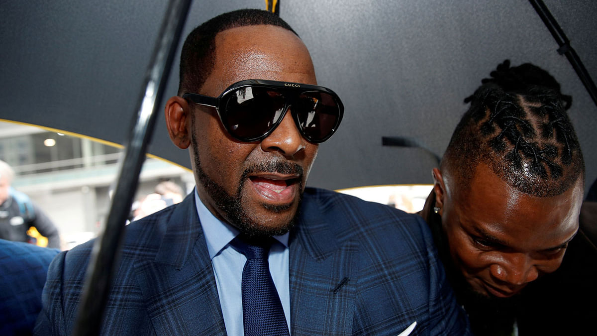 Grammy-winning R&B star R. Kelly arrives for a child support hearing at a Cook County courthouse in Chicago, Illinois, US on 6 March. Photo: Reuters