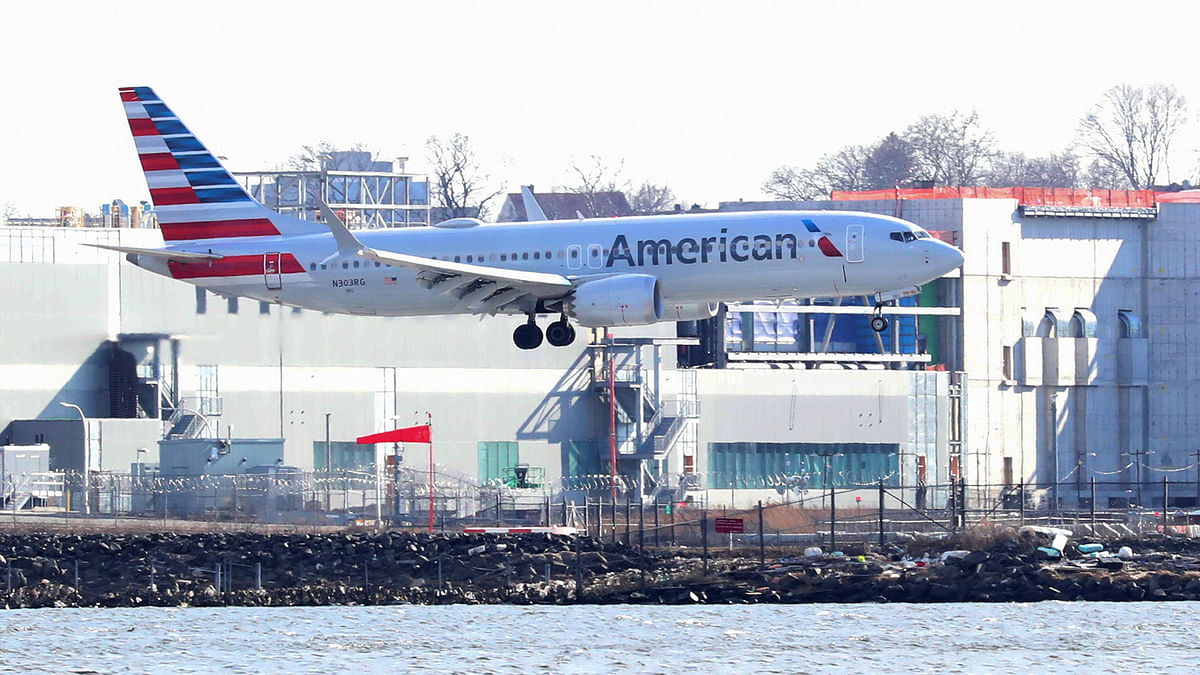 An American Airlines Boeing 737 Max 8, on a flight from Miami to New York City, comes in for landing at LaGuardia Airport in New York, US on 12 March. Photo: Reuters
