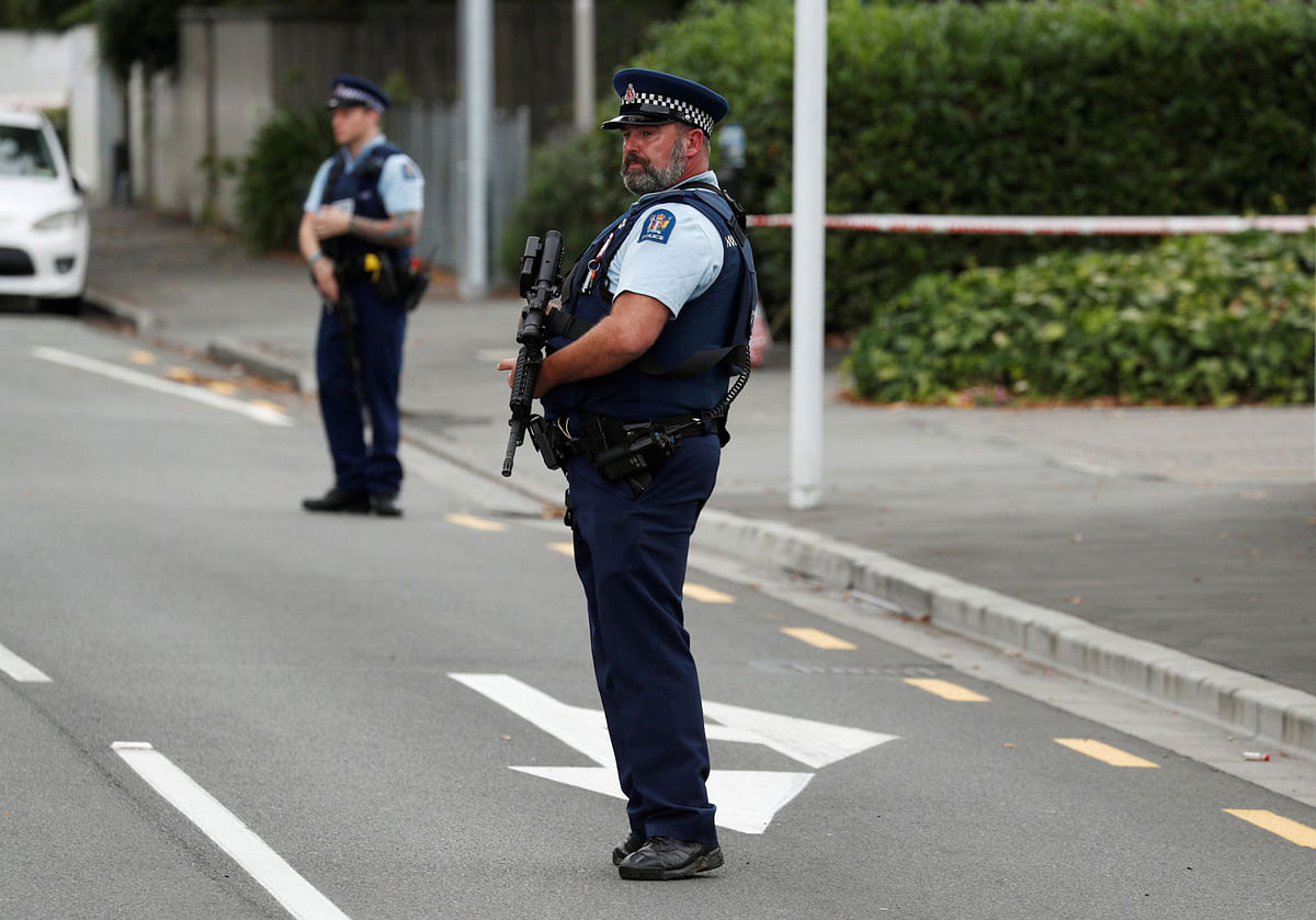 Police stand guard after Friday`s mosque attacks, outside Masjid Al Noor in Christchurch, New Zealand, on 16 March 2019. Photo: Reuters