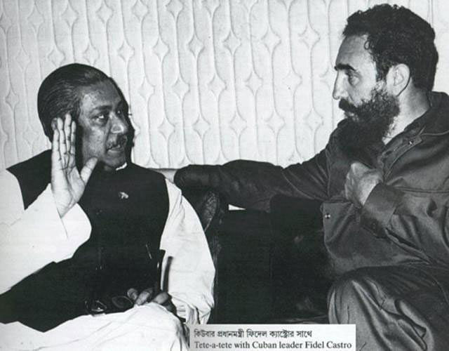 Tete-a-tete between Sheikh Mujibur Rahman (L) and Fidel Castro. File Photo