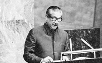 Bangabandhu Sheikh Mujibur Rahman addresses the United Nations General Assembly. File Photo