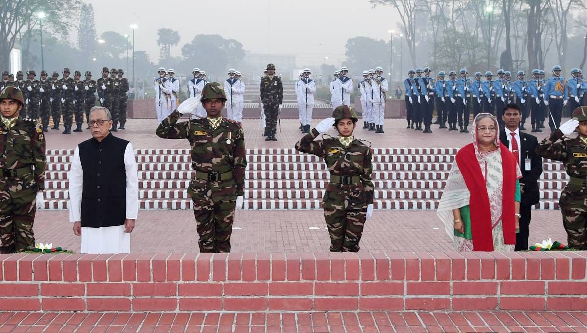 President Abdul Hamid and prime minister Sheikh Hasina pay tributes to the martyrs of the liberation war at the National Memorial on Tuesday, 26 March 2019. Photo: PID