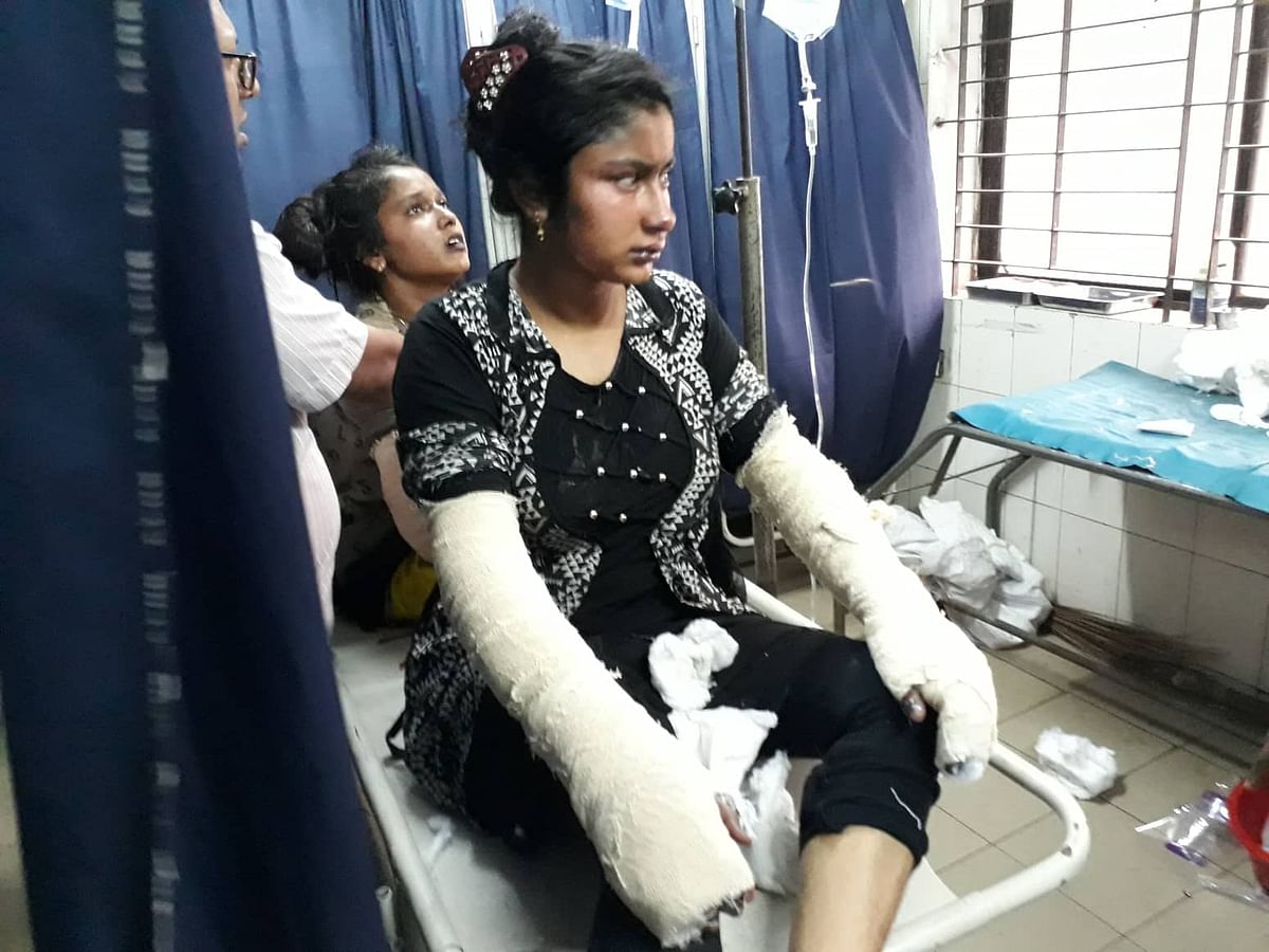 Miscreants confined four people in a room and set them on fire, followinf land dispute at Raipur area of Narsingdi. The victims were admitted to the burn unit of Dhaka Medical College Hospital from where the picture was taken on 9 April. Photo: Hasan Raja