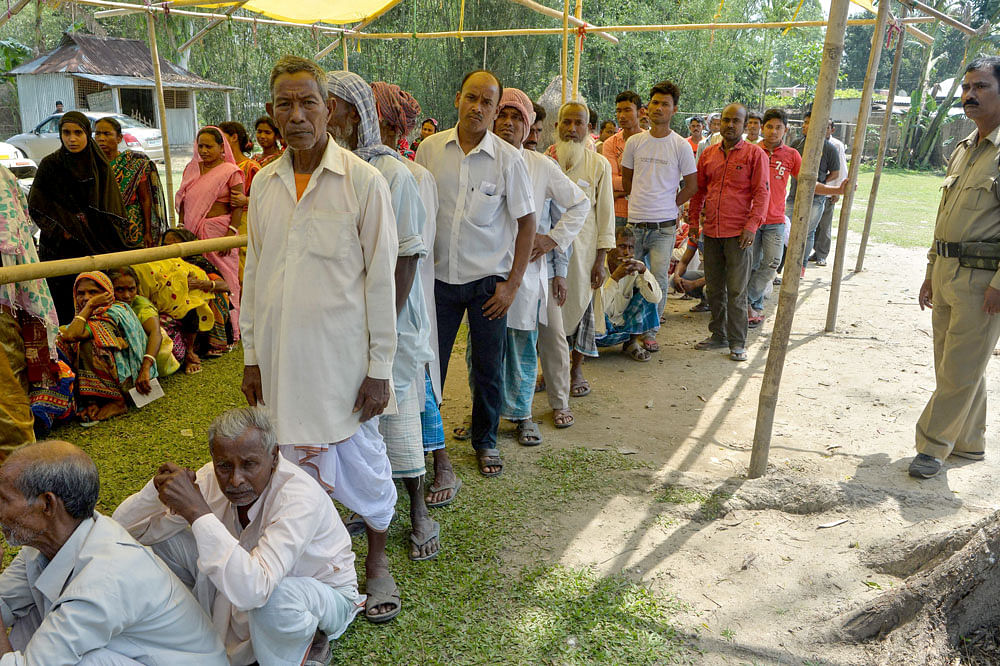 Indian citizens of Masaladanga enclave queue up to cast their vote at a polling station in Cooch Behar district on 11 April 2019, during the first phase of general election in the eastern Indian state of West Bengal. Photo: AFP