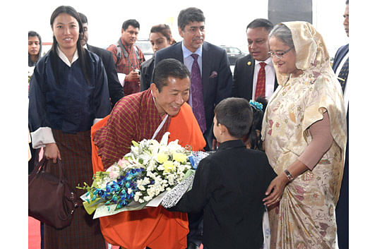 Prime minister Sheikh Hasina welcomes Bhutanese PM Lotay Tshering. Photo: BSS