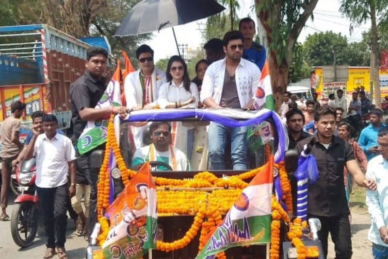 Actor Ferdous Ahmed is seen campaigning. Photo: Twitter