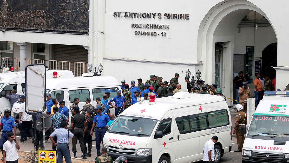 Sri Lankan military officials stand guard in front of the St. Anthony`s Shrine, Kochchikade church after an explosion in Colombo, Sri Lanka on 21 April 2019. Photo: Reuters
