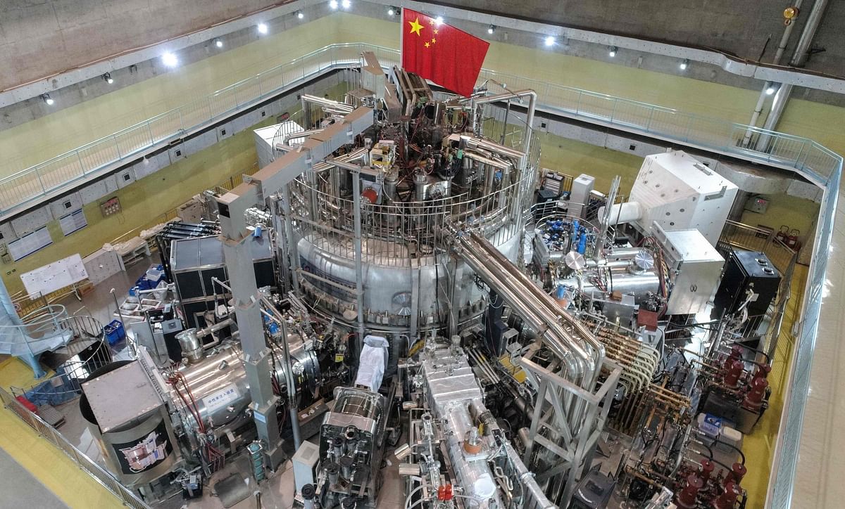 This handout picture taken on 16 May 2018 and released on 22 April 2019 by Chinese Academy of Sciences Institute of Plasma Physics, shows the Experimental Advanced Superconducting Tokamak (EAST) device, also known as the `artificial sun`, at a laboratory in Hefei, east China`s Anhui province. Photo: AFP