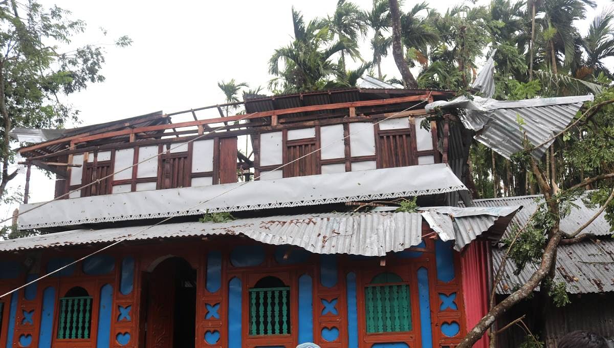 Cyclone Fani ravages houses in Bhola early Saturday. Photo: UNB
