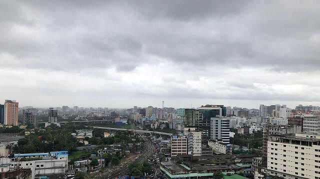 Cloudy sky in Dhaka on 4 May, 2019. Photo: Jamil Khan