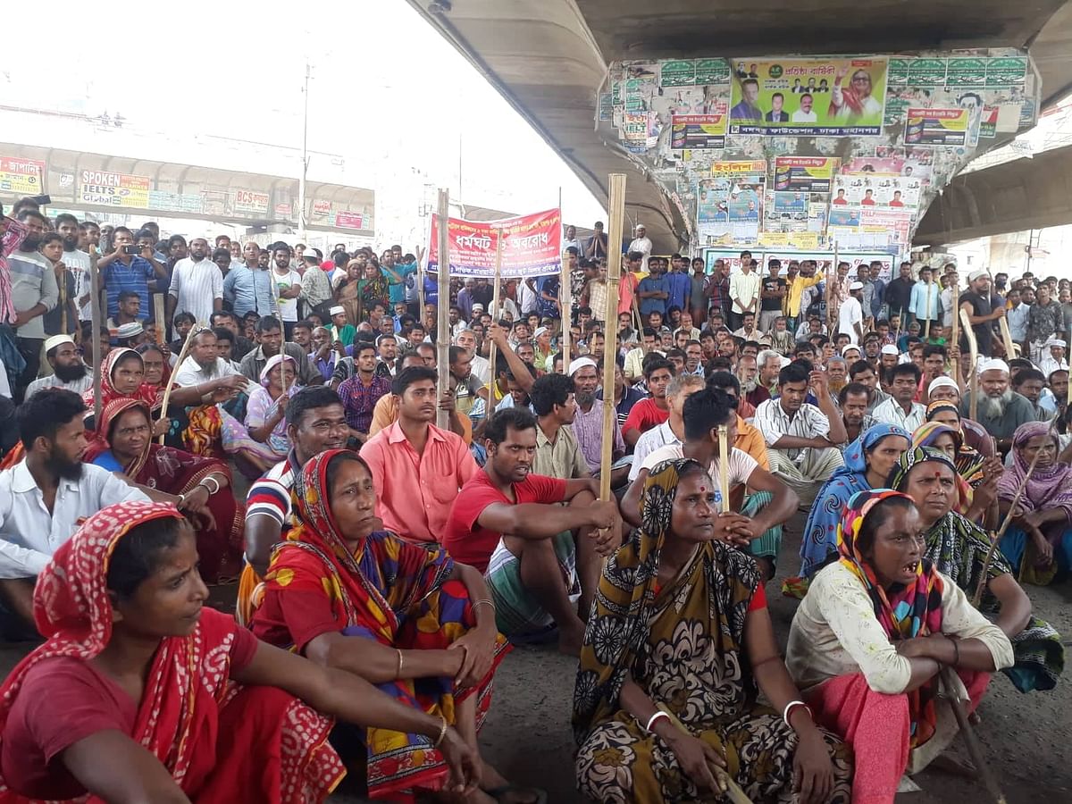 A portion of the agitating workers on 7 May, 2019. Photo: Asaduzzaman