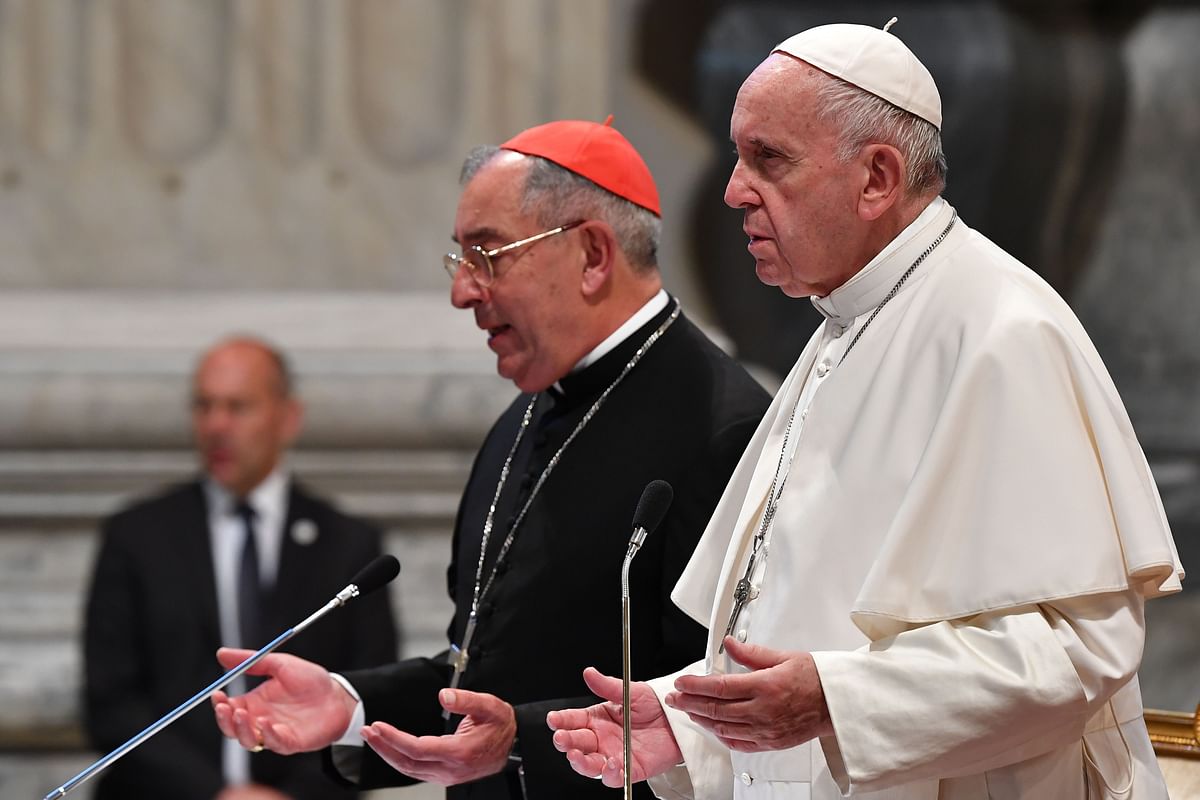 Pope Francis (R) and Vicar General of Rome, Archpriest of the Archbasilica of St. John Lateran, Angelo de Donatis pray during the Conference of the Diocese of Rome at the Archbasilica of St. John Lateran (San Giovanni in Laterano) on 9 May, 2019 in Rome. Photo: AFP