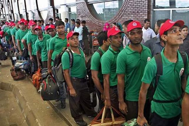 Bangladeshi workers. UNB file photo