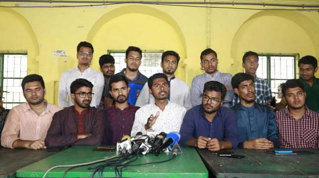 Vice-president elect of Dhaka University Central Student Union (DUCSU) Nurul Haque Nur speaks at a press conference at Madhur Canteen 22 March 2019. File photo