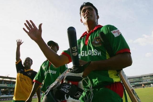 Mohammad Ashraful is the toast of his team-mates after his 87-run innings helped the team beat South Africa in 2007. Photo: Twitter