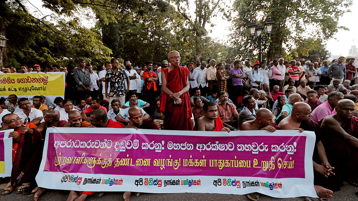 Buddhist monks take part in a protest against the mob attacks against Muslims in few villages after Easter Sunday bomb attacks by Islamist militants in Colombo, Sri Lanka on 16 May. Photo: Reuters