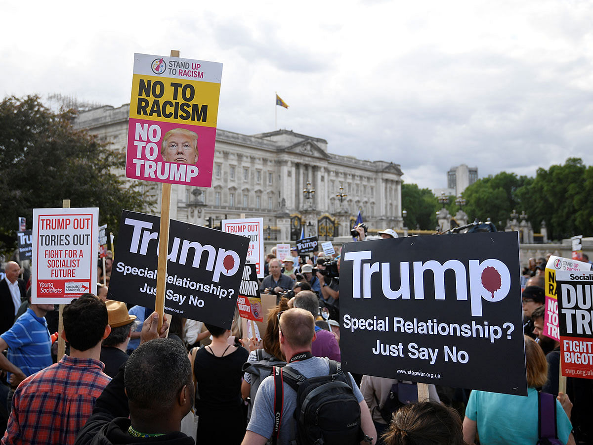 People protest outside Buckingham Palace during the state visit of US president Donald Trump and First Lady Melania Trump to Britain, in London, Britain on 3 June. Photo: Reuters