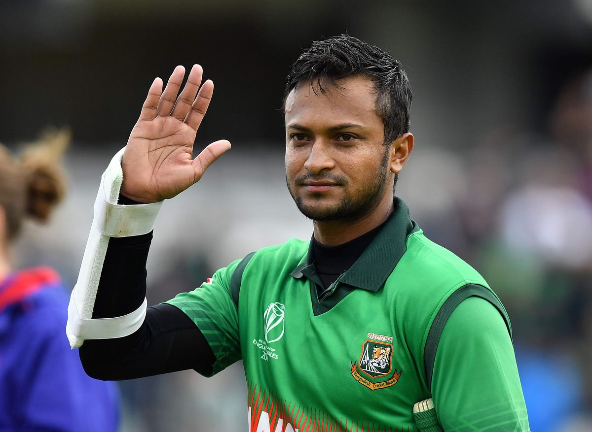 Bangladesh`s Shakib Al Hasan waves to the fans as he walks off the pitch after winning the 2019 Cricket World Cup group stage match between West Indies and Bangladesh at The County Ground in Taunton, southwest England, on 17 June 2019. Photo: AFP