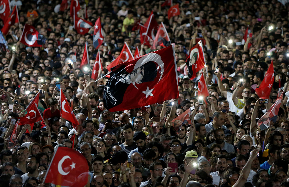 Supporters attend a rally of Ekrem Imamoglu, mayoral candidate of the main opposition Republican People`s Party (CHP), in Beylikduzu district, in Istanbul, Turkey on 23 June. Photo: Reuters