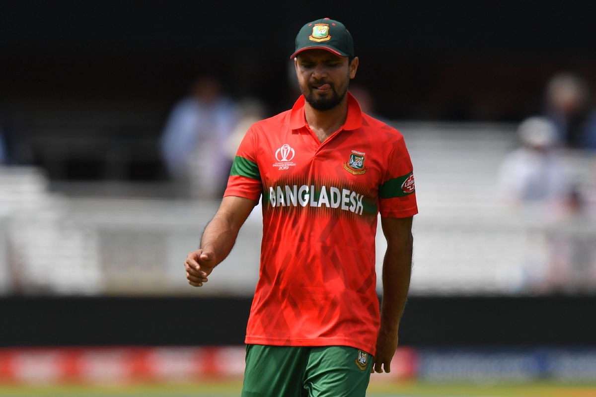 Bangladesh`s captain Mashrafe Mortaza gestures during the 2019 Cricket World Cup group stage match between Pakistan and Bangladesh at Lord`s Cricket Ground in London on 5 July 2019. Photo: AFP