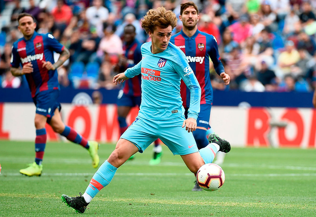 In this file photo taken on 18 May, 2019 Atletico Madrid`s French forward Antoine Griezmann controls the ball during the Spanish League football match between Levante and Atletico Madrid at the Ciutat de Valencia stadium in Valencia. Photo: AFP