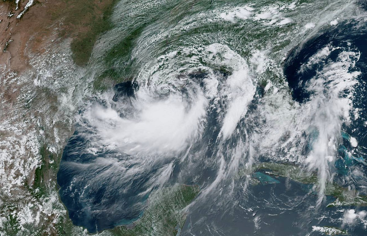 Tropical Storm Barry approaches the coast of Louisiana, US from the Gulf of Mexico in this 12 July satellite handout photo. Photo: Reuters
