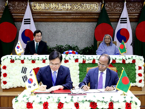 Bangladesh and South Korea signed three instruments on strengthening cooperation at the Prime Minister’s Office (PMO) on Sunday. Photo: BSS