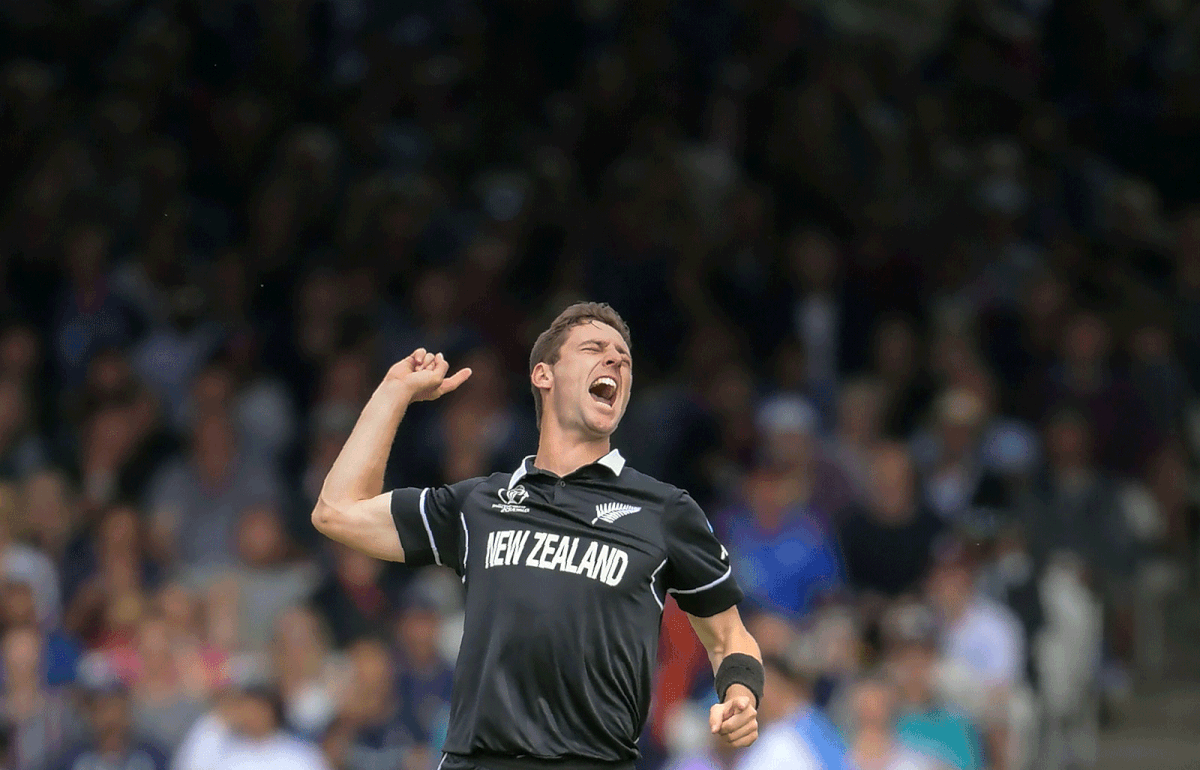 New Zealand`s Matt Henry celebrates after the dismissal of England`s Jason Roy during the 2019 Cricket World Cup final between England and New Zealand at Lord`s Cricket Ground in London on 14 July, 2019. Photo: AFP