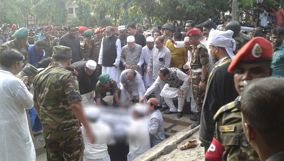 Jatiya Party chairman and ex-president Hussain Muhammad Ershad was finally laid to eternal rest on Tuesday at Polli Nibash in his hometown Rangpur where he was the most admirable political figure for over three decades. Photo: UNB