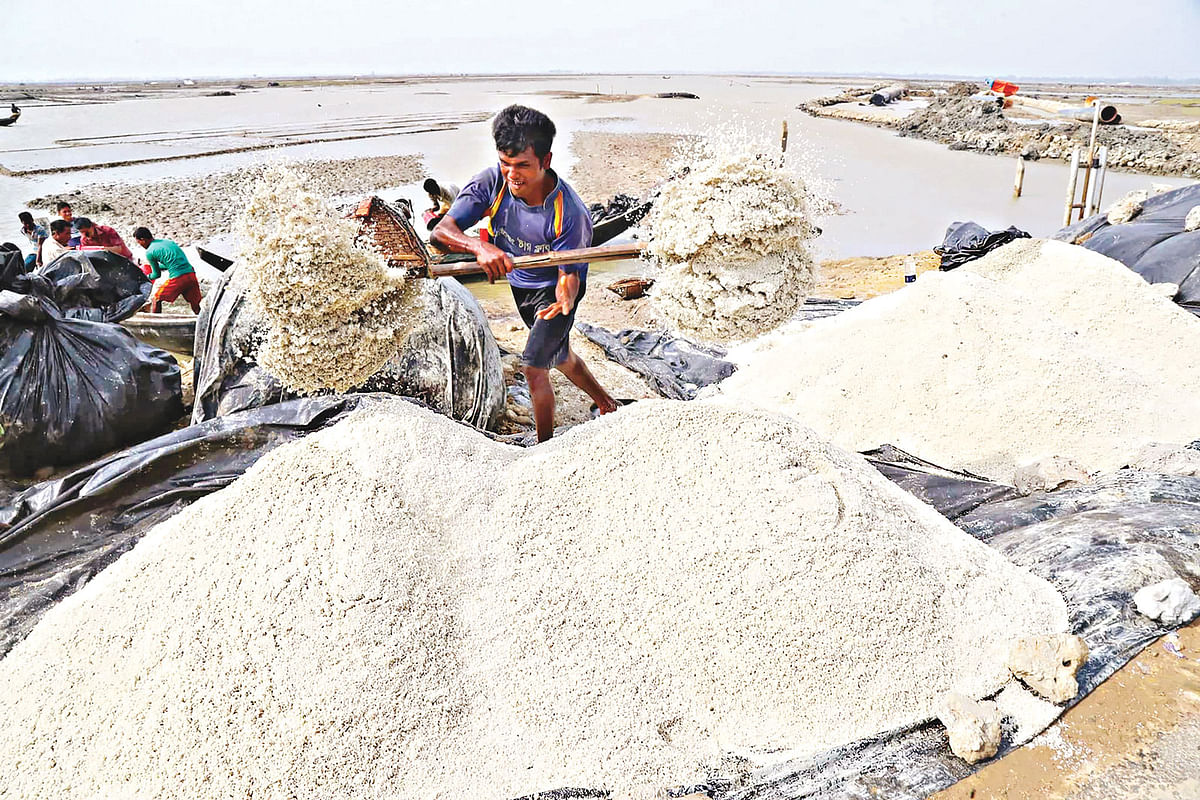 Most of salt produced in the country comes from Maheskhali. Photo: Prothom Alo