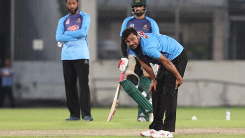 Mashrafe bin Mortaza has received an injury while practising in the nets in Dhaka on 19 July, 2019. Photo: Shamsul Haque