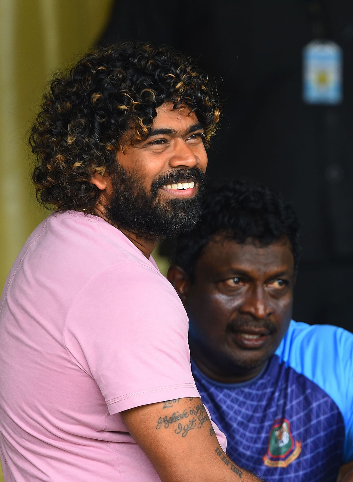Sri Lankan cricketer Lasith Malinga (L). Photo: AFP
