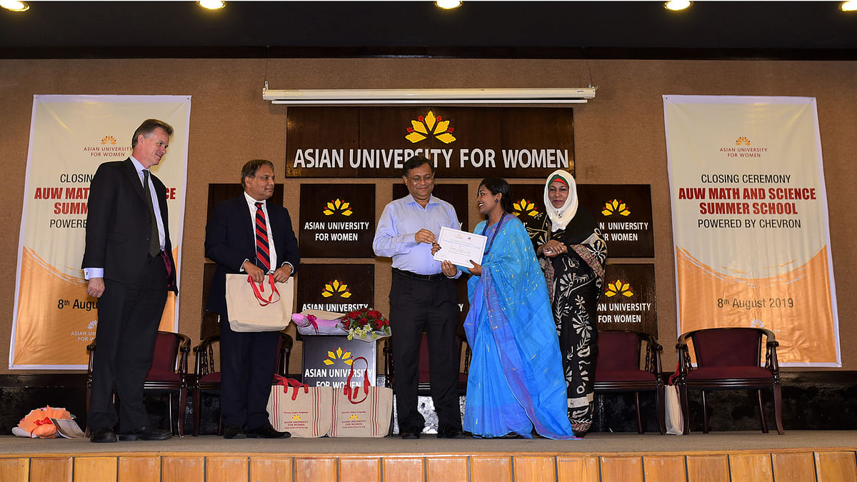 Information minister Hasan Mahmud attends the closing programme of AUW Math and Science Summer School as chief guest on AUW campus in Chattogram on 8 August. Photo: Collected