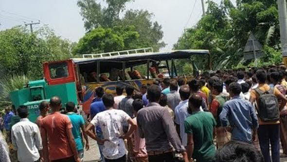 A head-on collision between two buses on Thakurgaon-Panchagarh Highway claims life of four people.