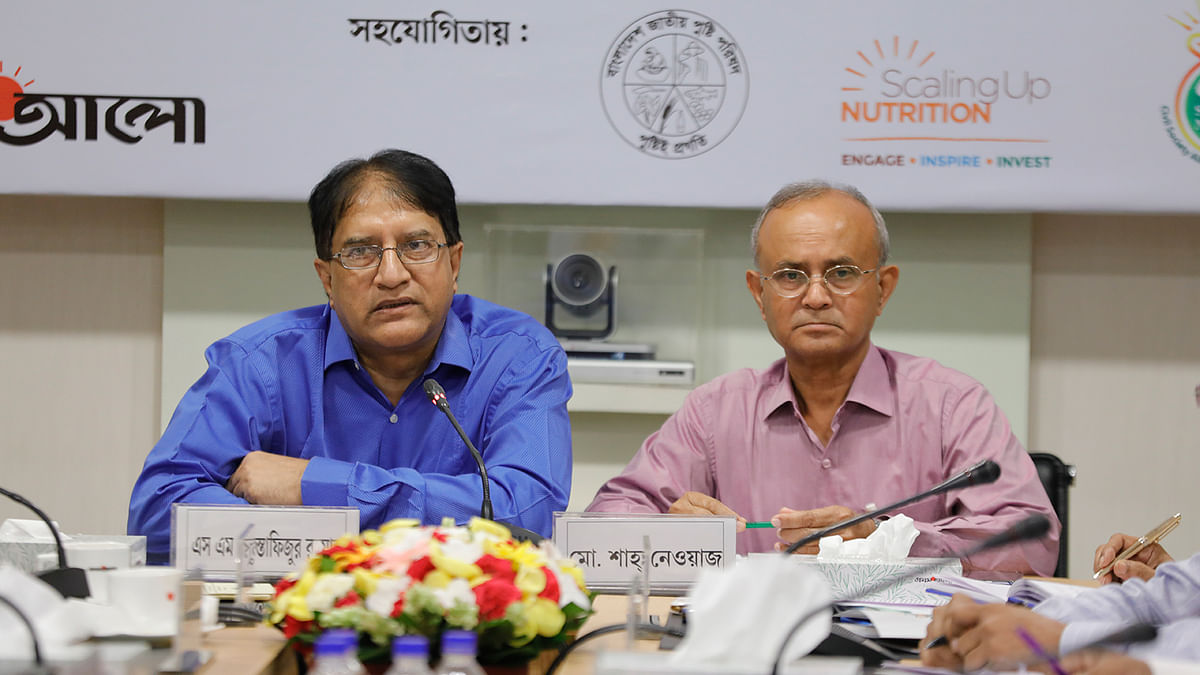 Director general of Bangladesh National Nutrition Council (BNNC) Md Shah Nawaz speaks at the roundtable. Photo: Sabina Yesmin.