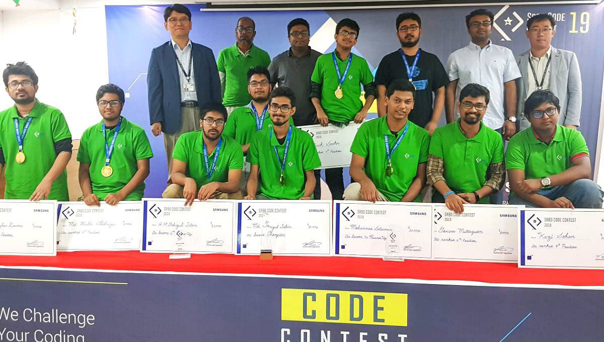 10 university students win Samsung Coding Contest. Photo: UNB