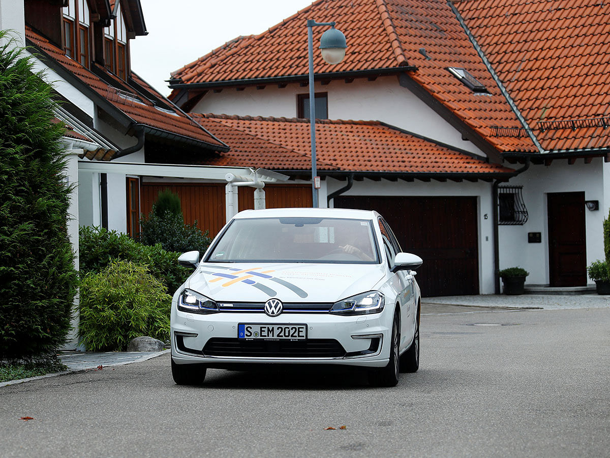 An electric vehicle is pictured in Ostfildern near Stuttgart, Germany, 19 August 2019. Reuters File Photo