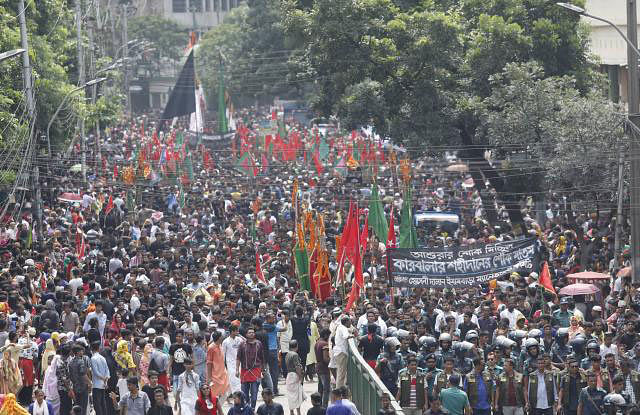 The holy Ashura, commemorating the martyrdom of Hazrat Imam Hussain (RA), was observed in the country Tuesday with due religious fervour and solemnity. Photo: Prothom Alo