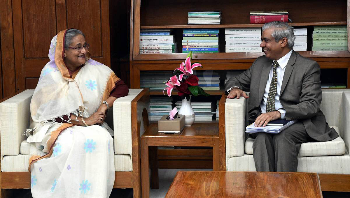 Asian Development Bank (ADB) country director for Bangladesh, Manmohan Parkash meets prime minister Sheikh Hasina. Photo: UNB