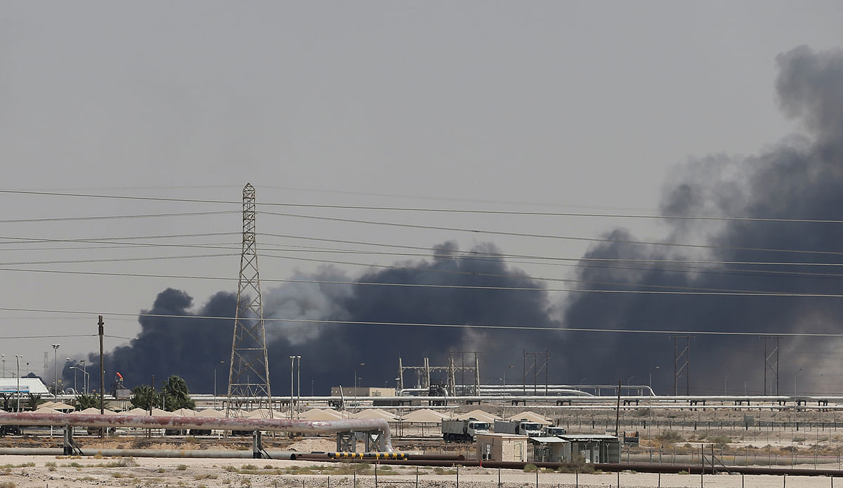 Smoke is seen following a fire at Aramco facility in the eastern city of Abqaiq, Saudi Arabia, on 14 September 2019. Photo: Reuters
