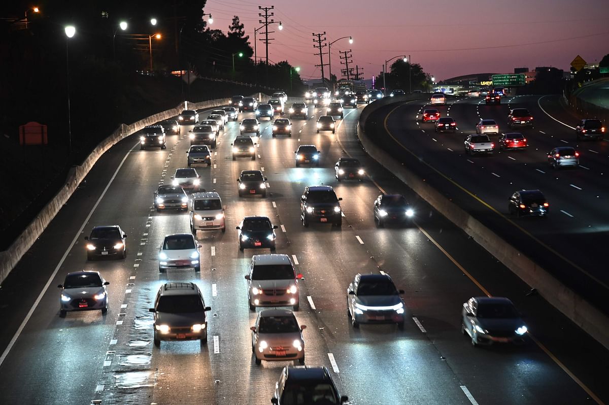 Motor vehicles drive on the 101 freeway in Los Angeles, California on 17 September 2019. Photo: AFP