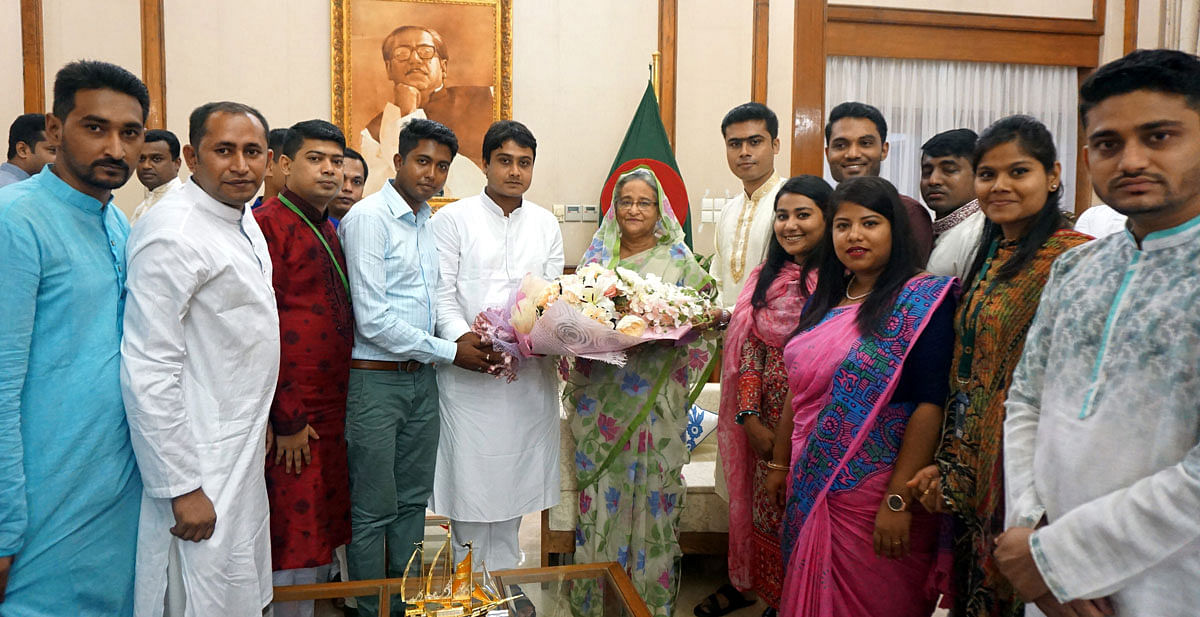 A Bangladesh Chhatra League delegation, led by newly appointed acting president Al Nahean Khan Joy and general secretary Lekhak Bhattacharjee, called on prime minister Sheikh Hasina at her Ganabhaban residence in Dhaka on Thursday evening. Photo: PID