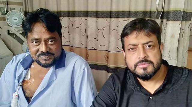 Actor Omor Sani with Andrew Kishore. Photo: Facebook