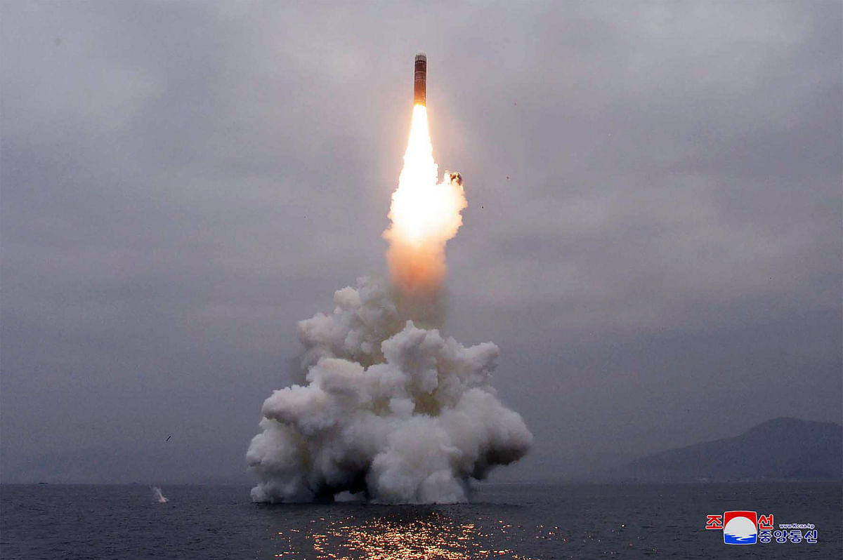 This picture taken on the morning of 2 October 2019 and released by North Korea`s official Korean Central News Agency (KCNA) on 3 October, 2019 shows the test-firing of `the new-type SLBM Pukguksong-3` in the waters off Wonsan Bay of the East Sea of Korea. Photo: AFP