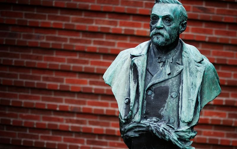 In this file photo taken on 03 October 2011 the statue of Alfred Nobel is pictured at the Karolinska Institute in Stockholm. Photo: AFP