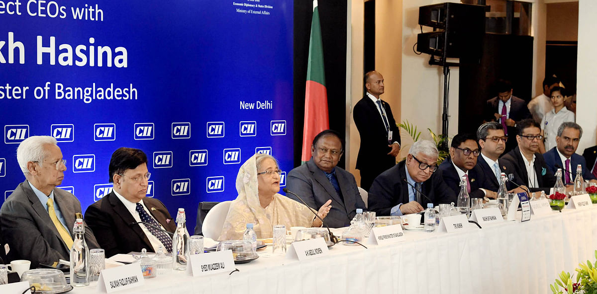 Prime minister Sheikh Hasina takes part in a discussion with select CEOs of India at Kamal Mahal Hall of Hotel ICT Maurya in India’s New Delhi, India on 4 October. Photo: PID