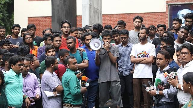 Protesting students read out their demands during the demonstration demanding justice for Abrar on BUET campus. Photo: Abdus Salam