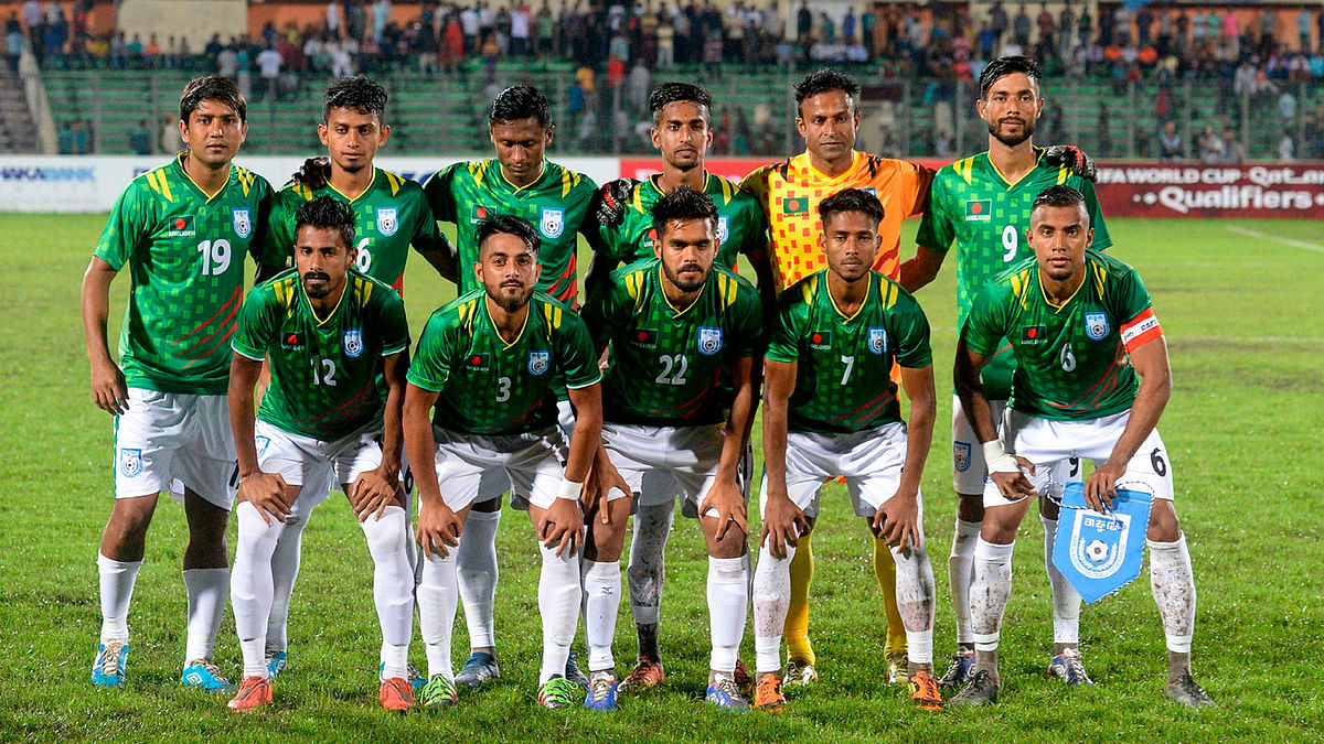 Bangladesh`s players pose for a photo during Asia Group E FIFA World Cup 2022 and the 2023 AFC Asian Cup qualifying football match between Bangladesh and Qatar at the Bangabandhu National Stadium in Dhaka on 10 October 2019. Photo: AFP