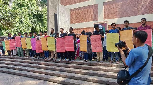Students demonstrating to press home their 5-point demand and justice for Abrar Fahad on BUET campus on Saturday. Photo: Harun Al Rashid